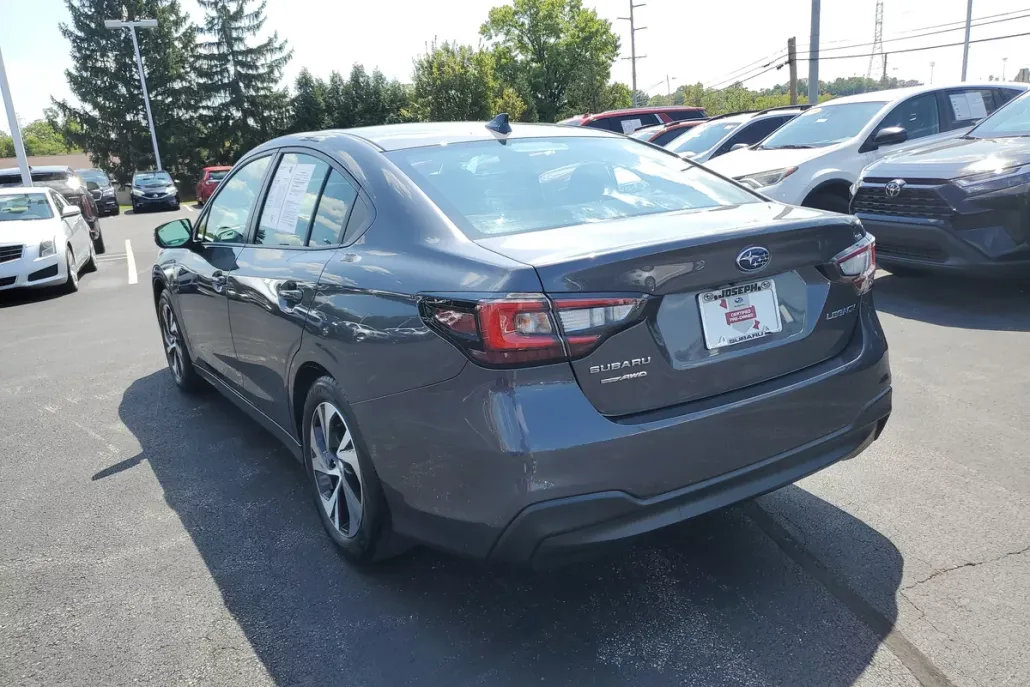 2023 Subaru Legacy Premium photo 1