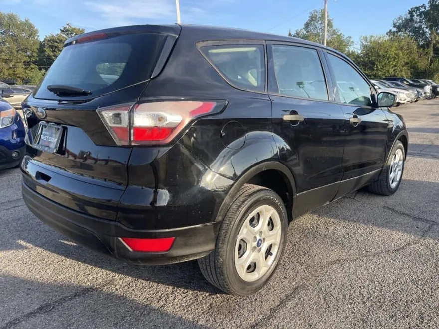 2017 Ford Escape S photo 1