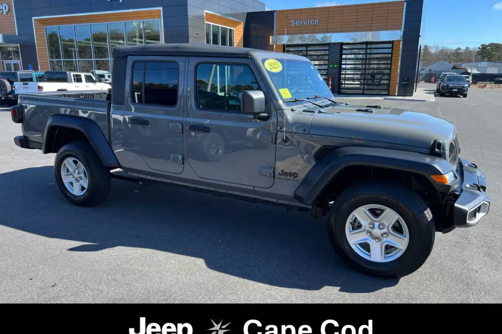 2023 Jeep Gladiator Sport S photo 1