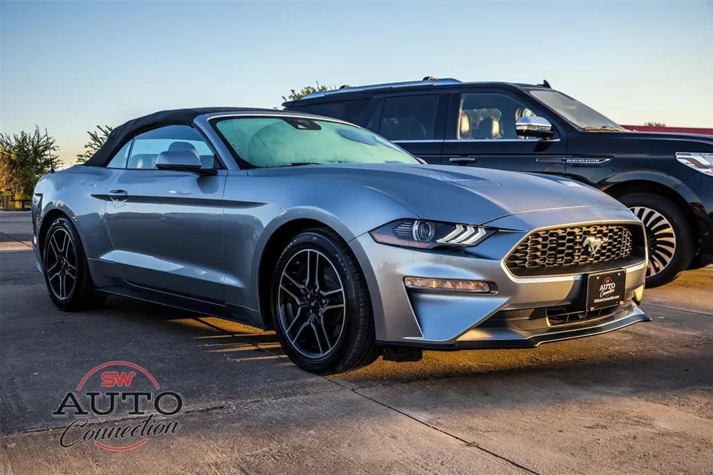 2023 Ford Mustang EcoBoost Premium photo 1