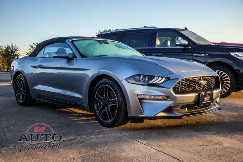2023 Ford Mustang EcoBoost Premium photo 1