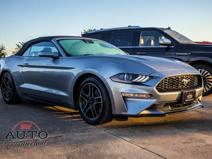 2023 Ford Mustang EcoBoost Premium photo 1