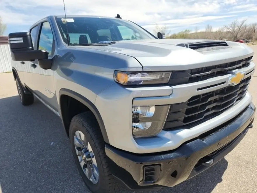 2025 Chevrolet Silverado 2500HD Custom photo 1