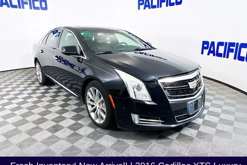 2016 Cadillac XTS Luxury photo 1