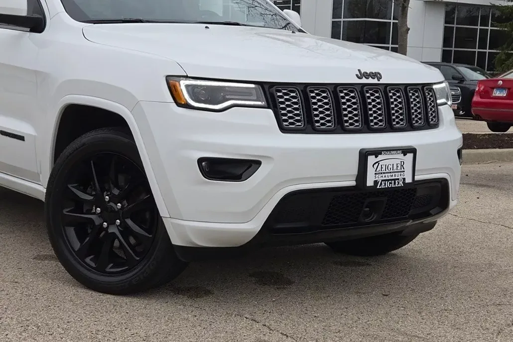 2022 Jeep Cherokee Laredo X photo 1