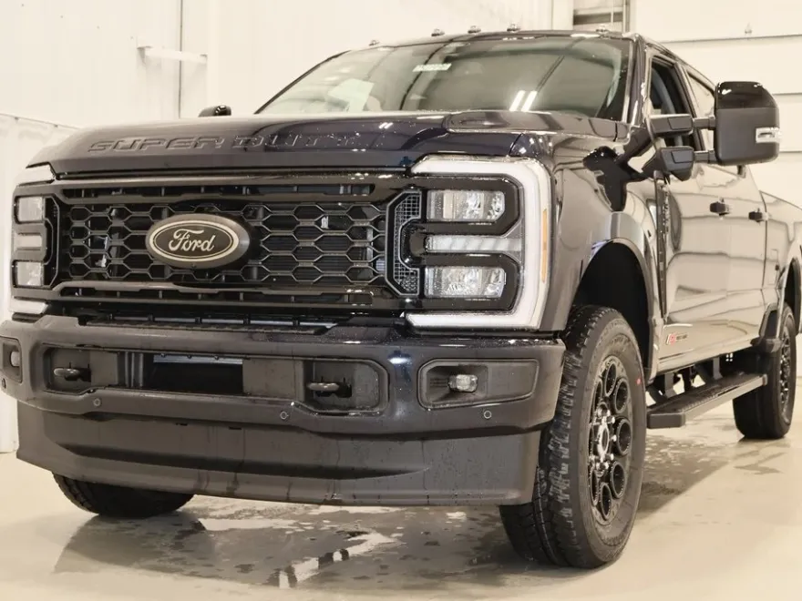 2025 Ford F-350 photo 1