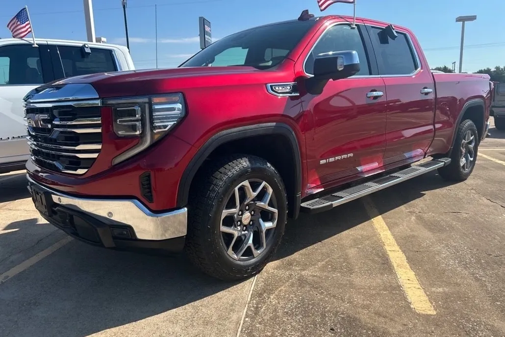 2026 Gmc Sierra 1500 SLT photo 1