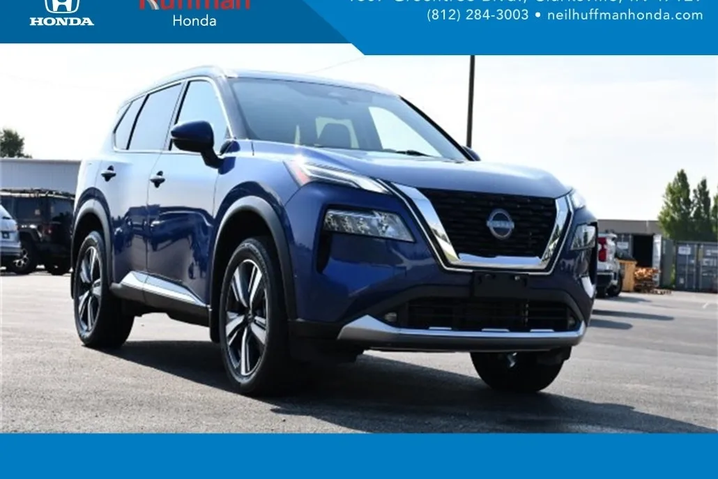 2023 Nissan Rogue Platinum photo 1