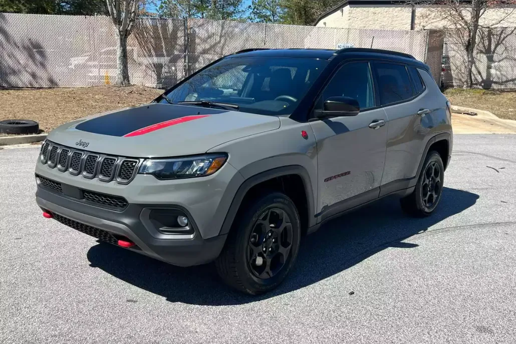 2024 Jeep Compass Trailhawk photo 1