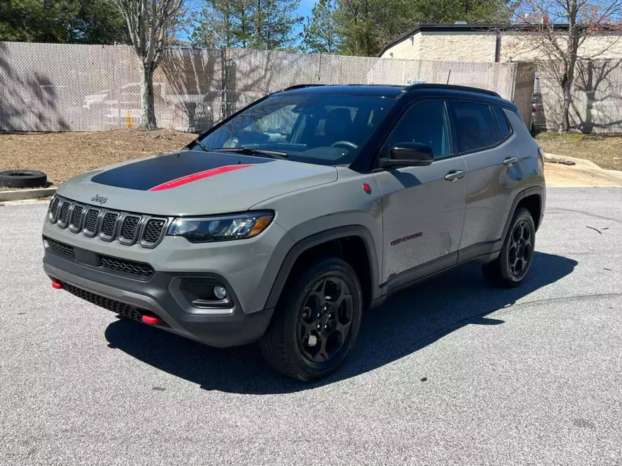 2024 Jeep Compass Trailhawk photo 1