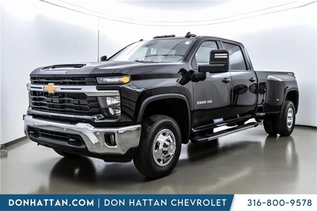 2026 Chevrolet Silverado 3500HD LT photo 1
