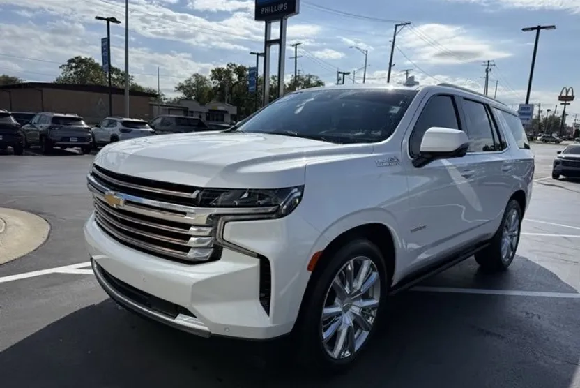 2023 Chevrolet Tahoe High Country photo 1