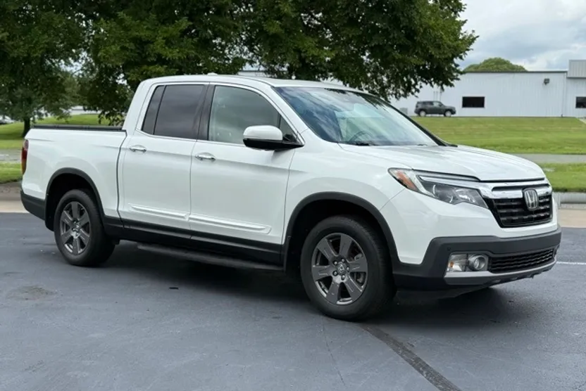 2020 Honda Ridgeline RTL-E photo 1