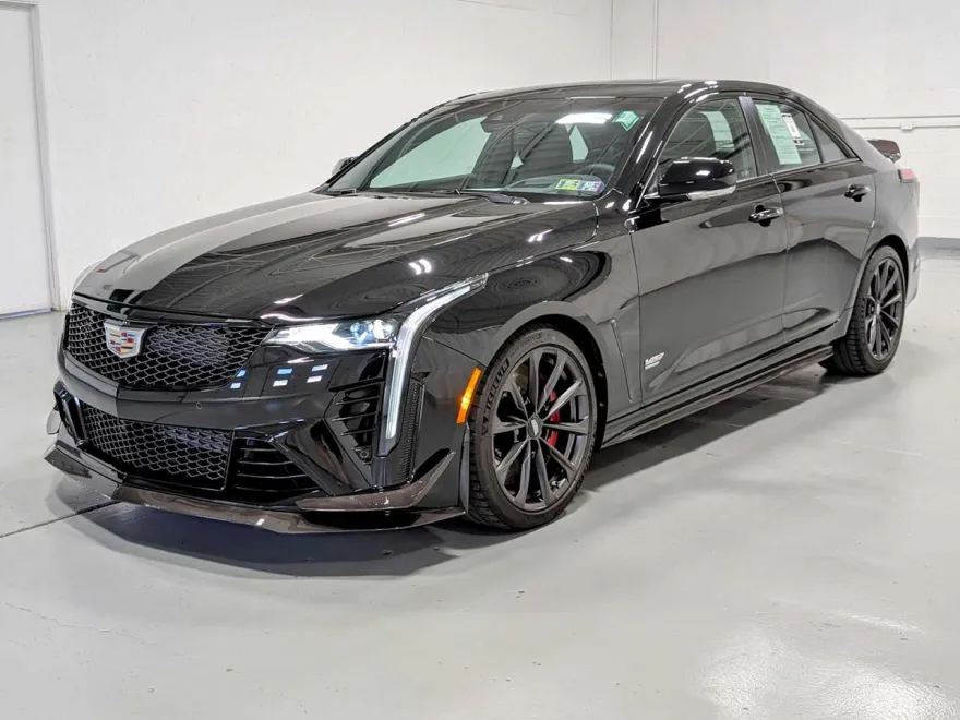 2024 Cadillac CT4 photo 1