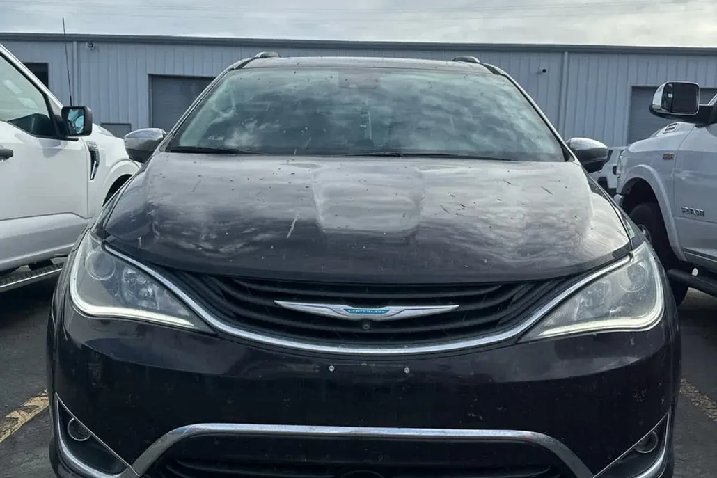 2018 Chrysler Pacifica Hybrid Limited photo 1