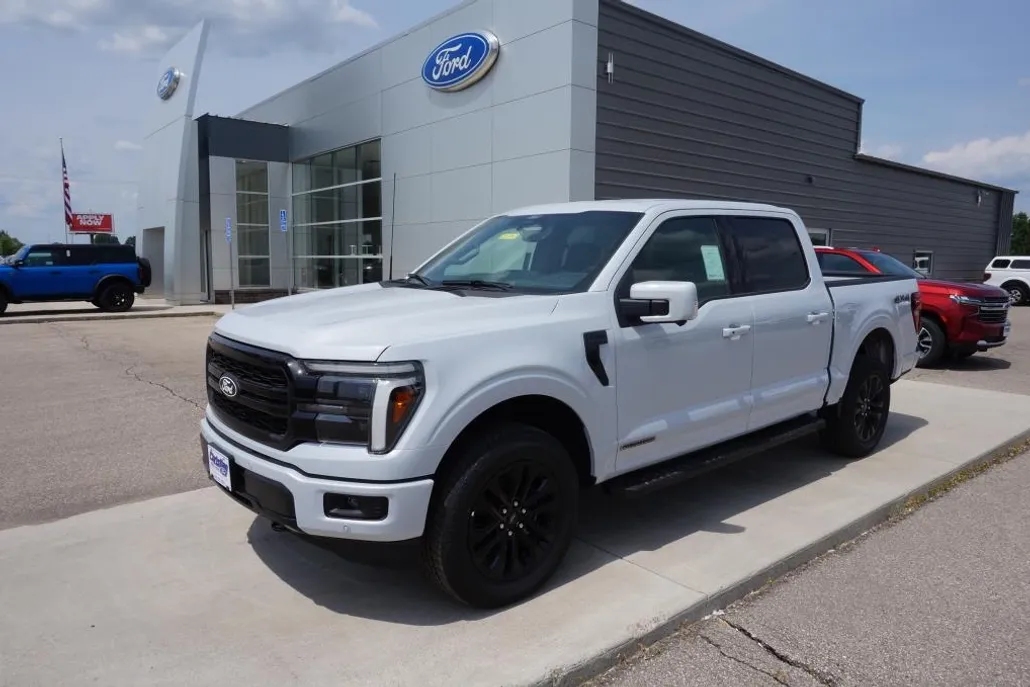 2025 Ford F-150 Lariat photo 1