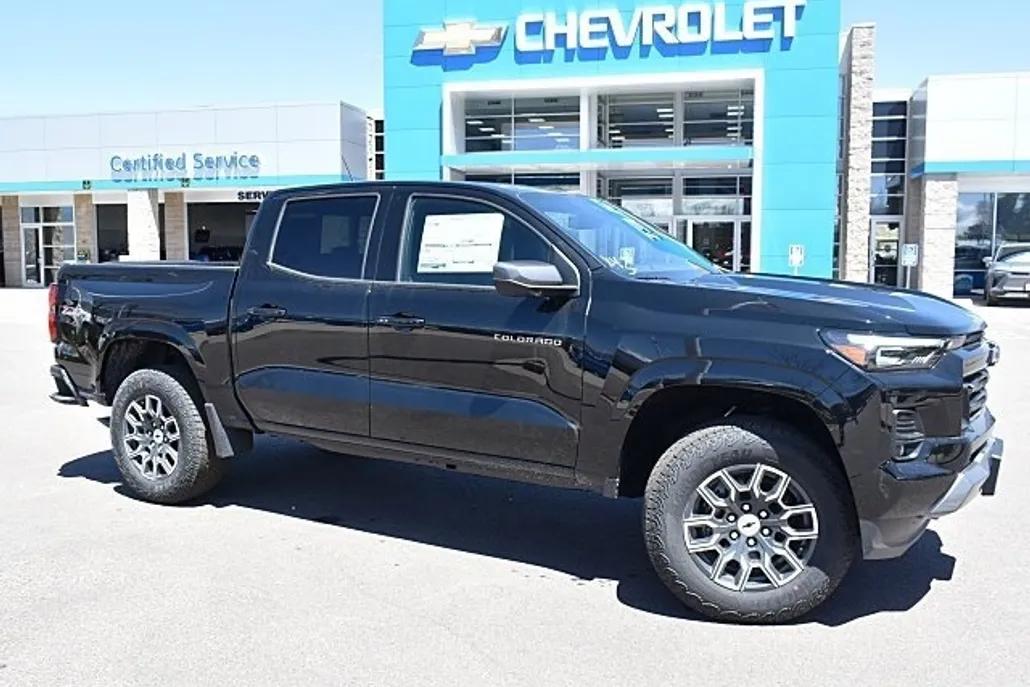 2025 Chevrolet Colorado Z71 photo 1