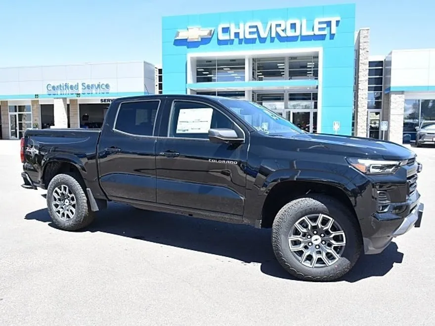 2025 Chevrolet Colorado Z71 photo 1