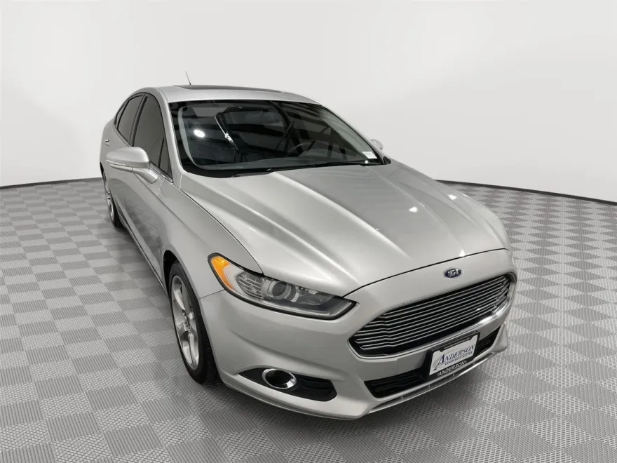 2014 Ford Fusion SE photo 1