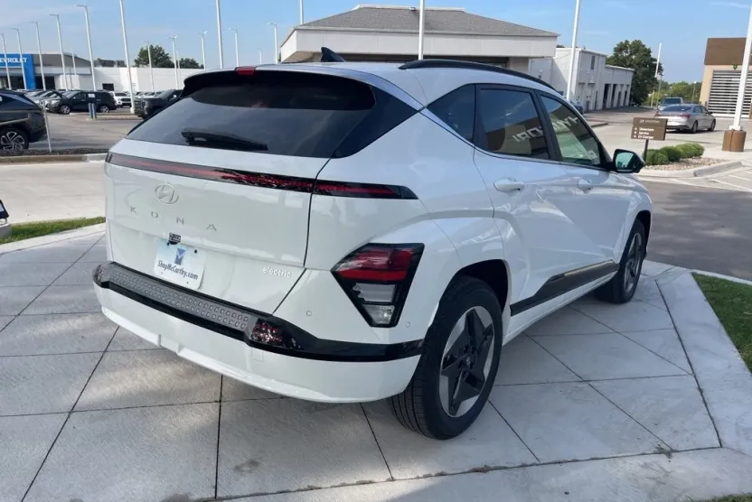 2025 Hyundai Kona Electric Limited photo 1