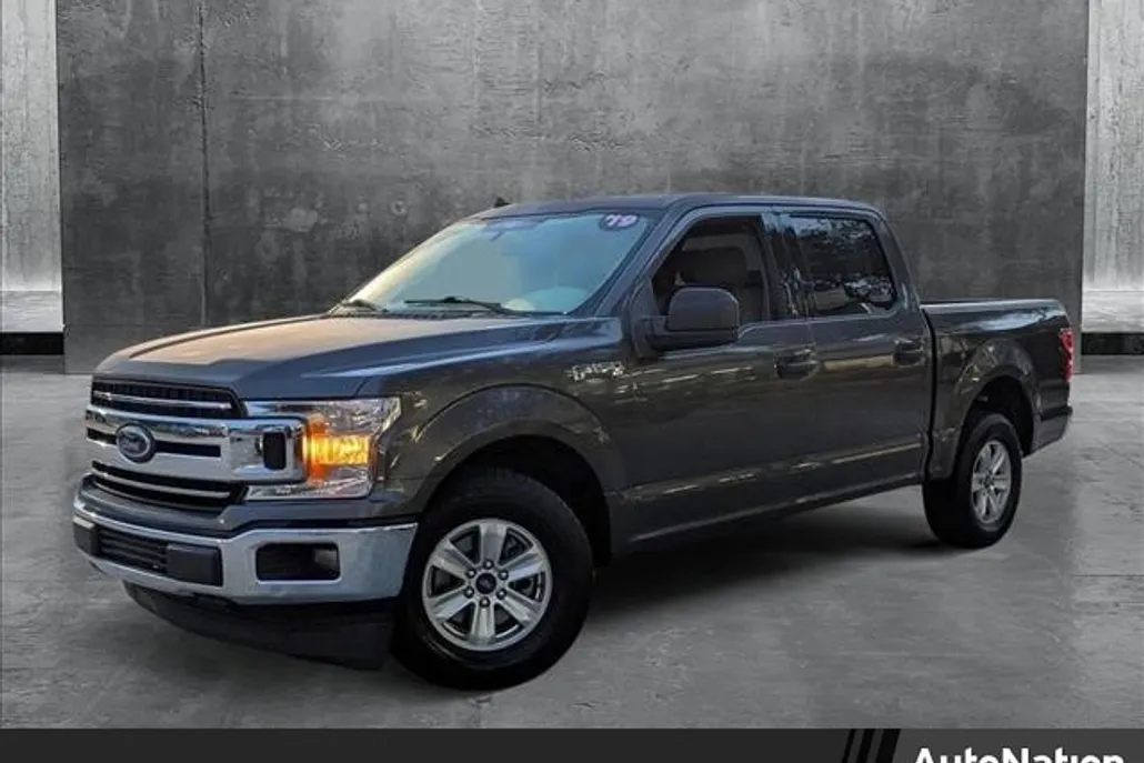 2019 Ford F-150 XLT photo 1