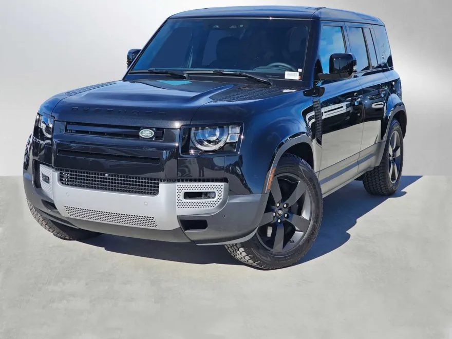 2024 Land Rover Defender 110 SE photo 1