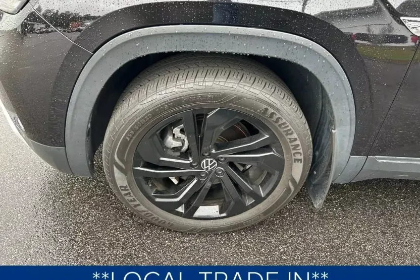 2021 Volkswagen Atlas Cross Sport SEL photo 1