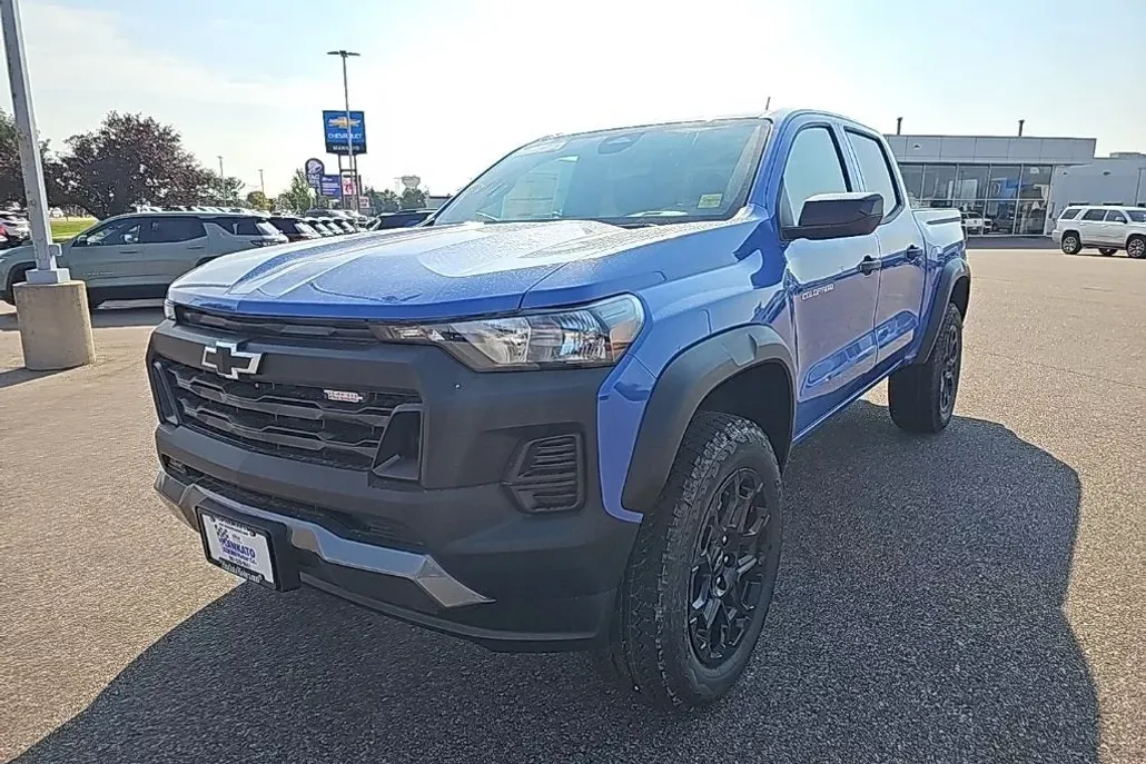 2026 Chevrolet Colorado Trail Boss photo 1