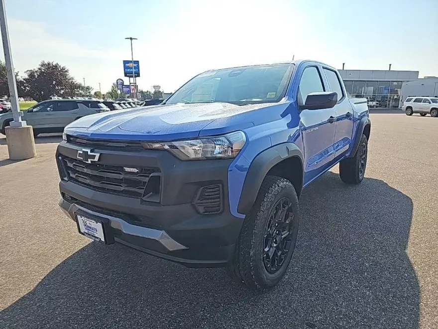 2026 Chevrolet Colorado Trail Boss photo 1