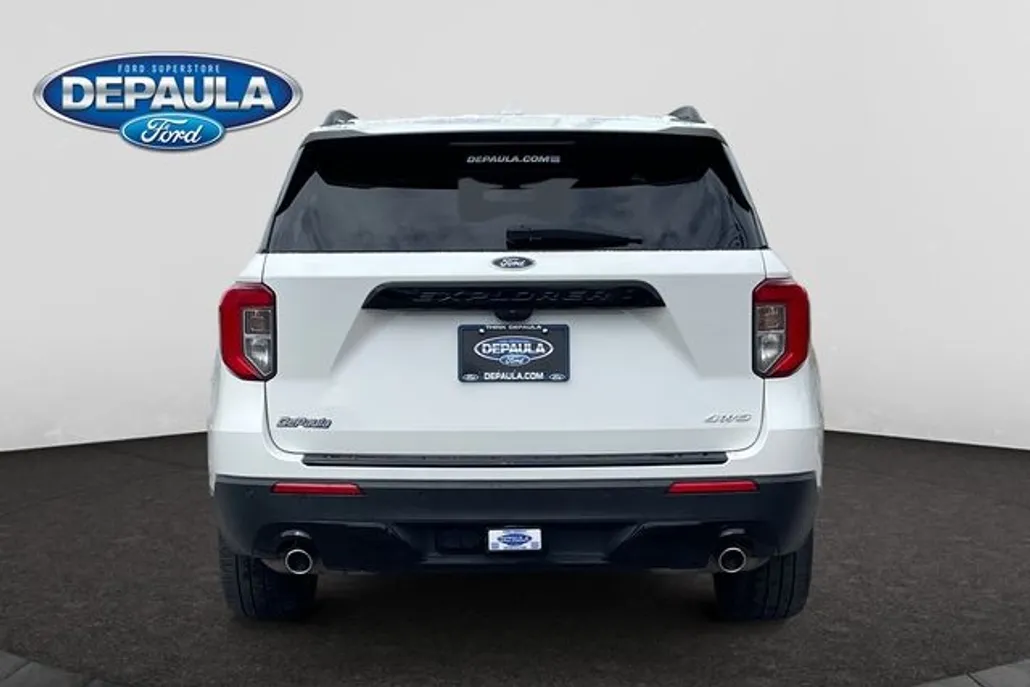2022 Ford Explorer ST-Line photo 1