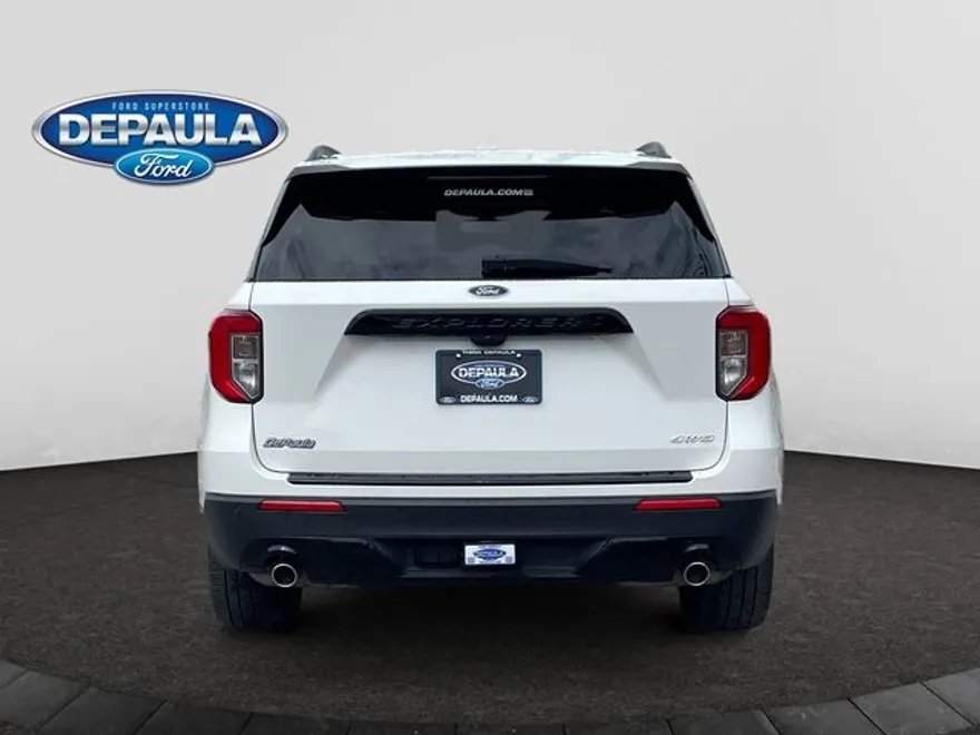 2022 Ford Explorer ST-Line photo 1