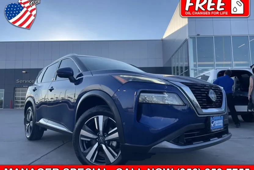 2023 Nissan Rogue SL photo 1