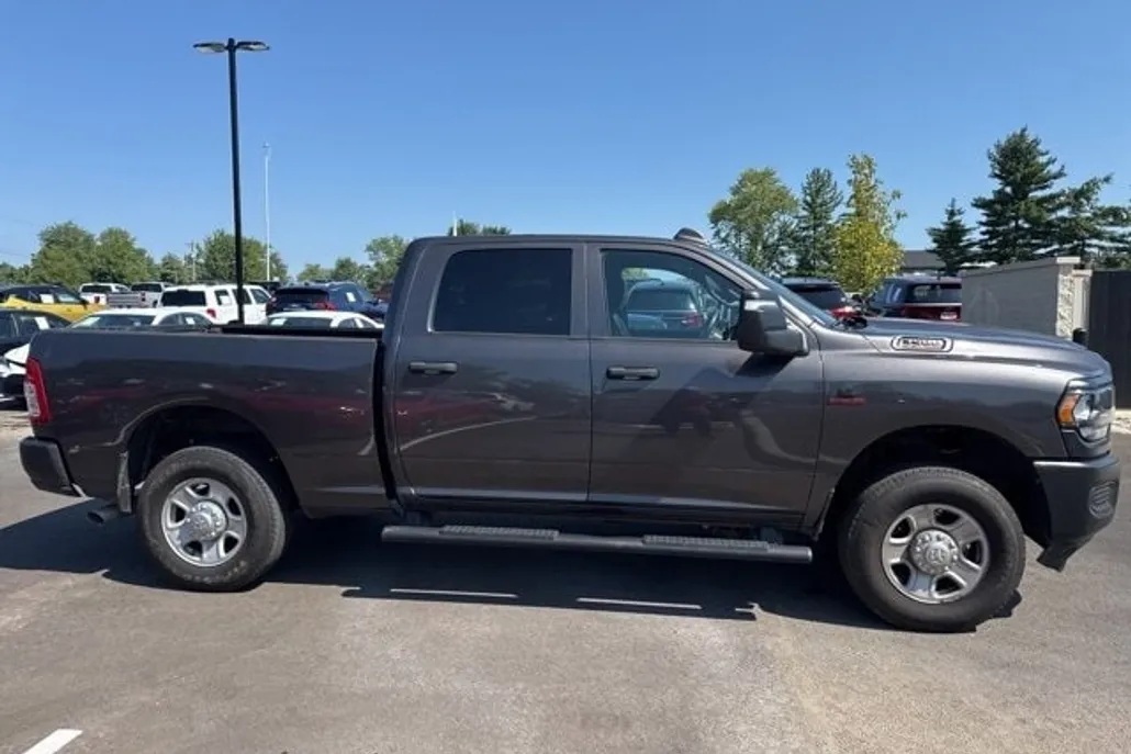 2024 Ram 3500 Tradesman photo 1