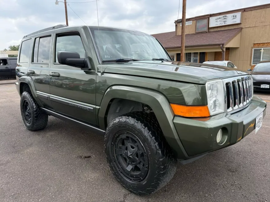2008 Jeep Commander Sport photo 1
