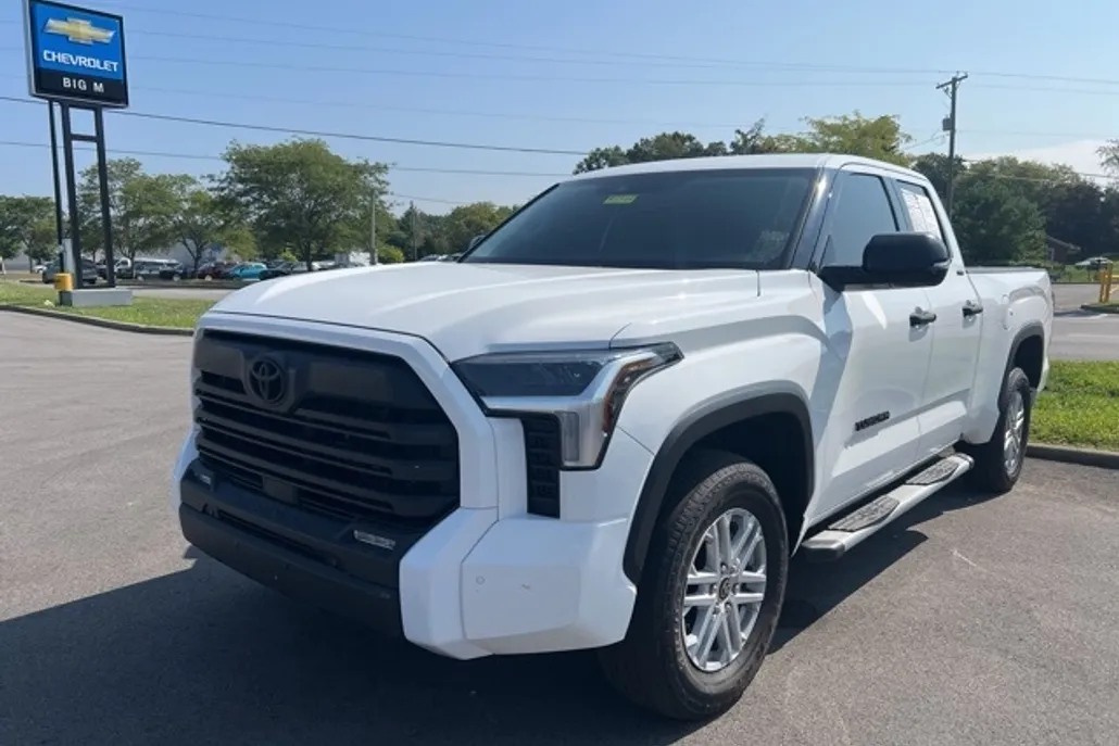 2022 Toyota Tundra SR5 photo 1