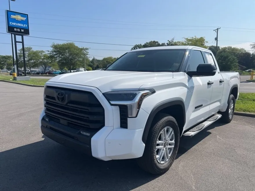 2022 Toyota Tundra SR5 photo 1