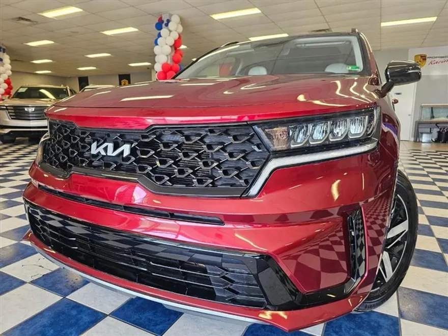 2022 Kia Sorento S photo 1