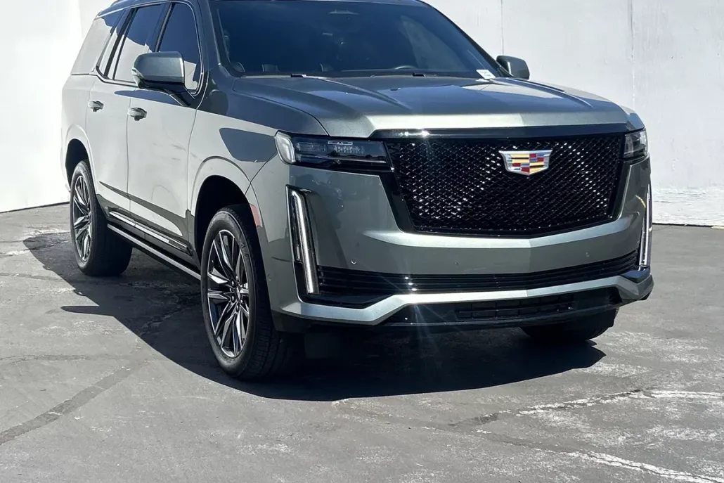 2023 Cadillac Escalade Sport Platinum photo 1