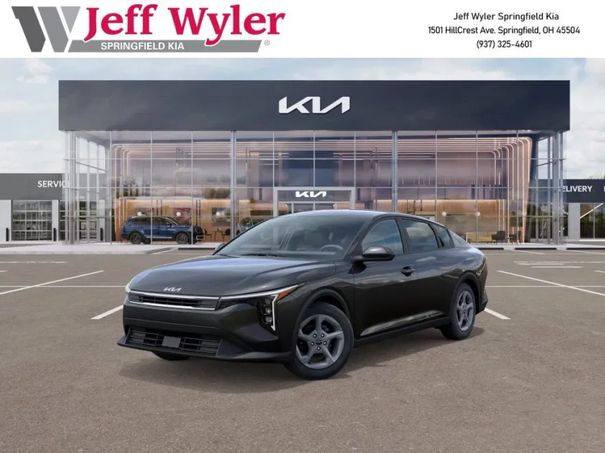 2025 Kia K4 LXS photo 1