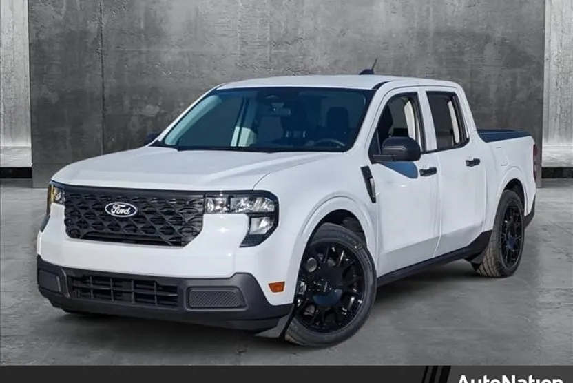 2025 Ford Maverick XL photo 1