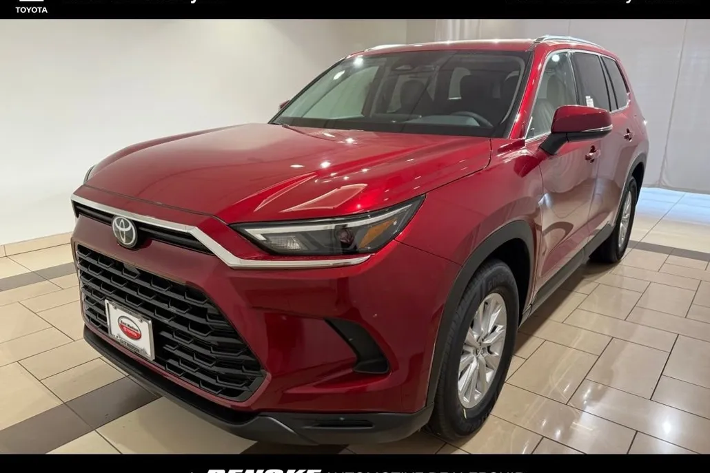2026 Toyota Grand Highlander XLE photo 1