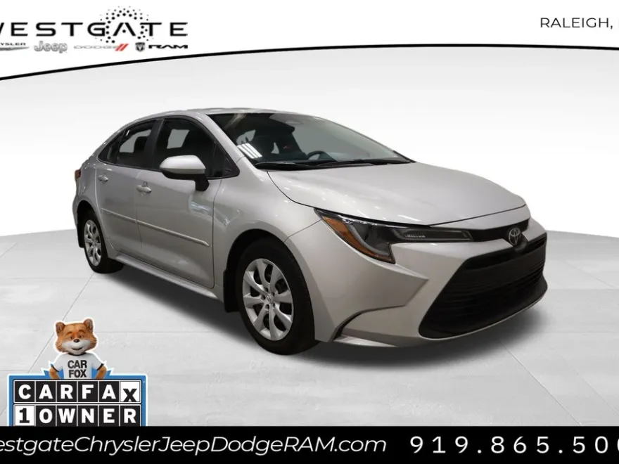 2024 Toyota Corolla LE photo 1