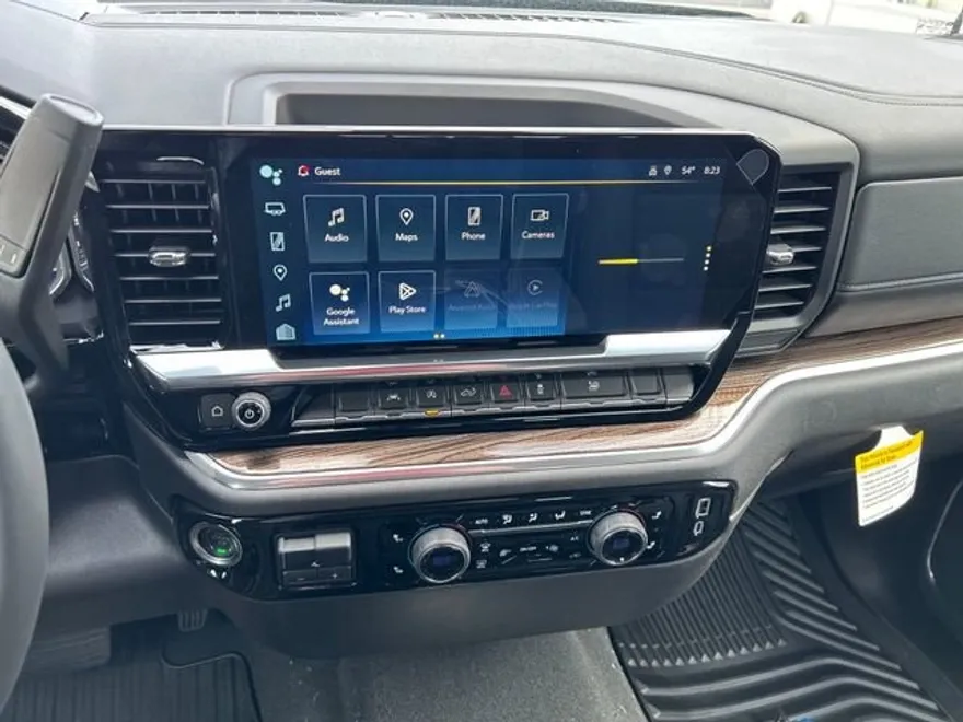 2025 Chevrolet Silverado 1500 LT photo 1