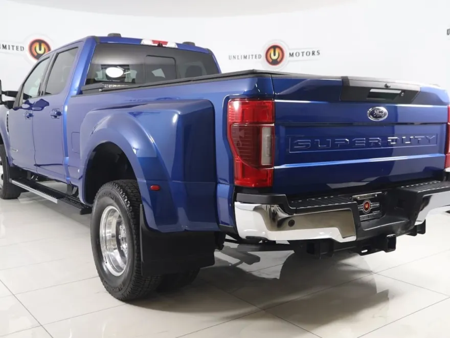 2022 Ford F-350 Lariat photo 1