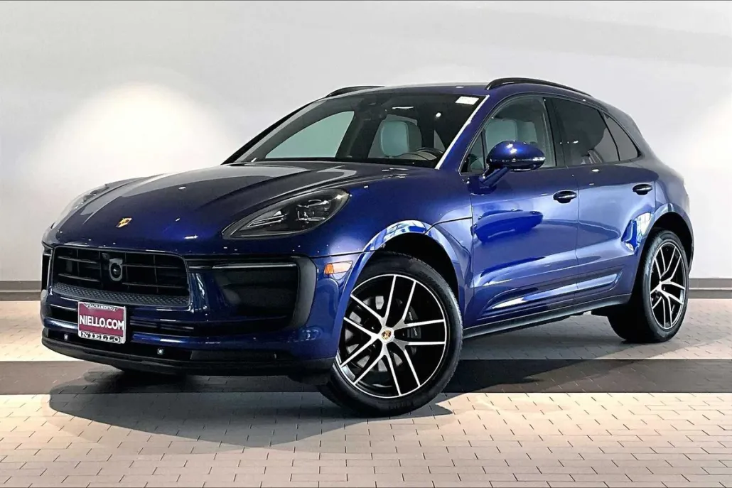 2024 Porsche Macan T photo 1