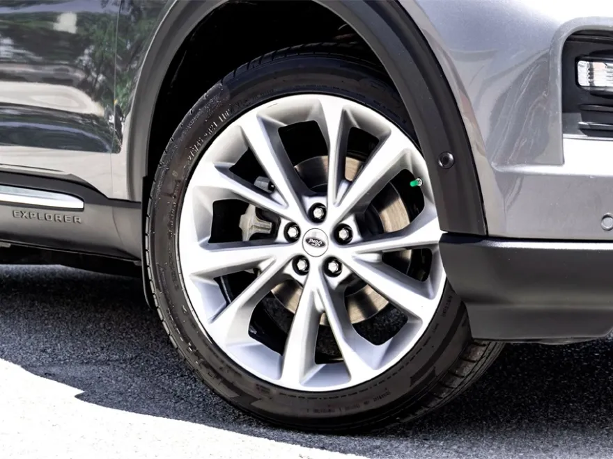 2021 Ford Explorer Platinum photo 1