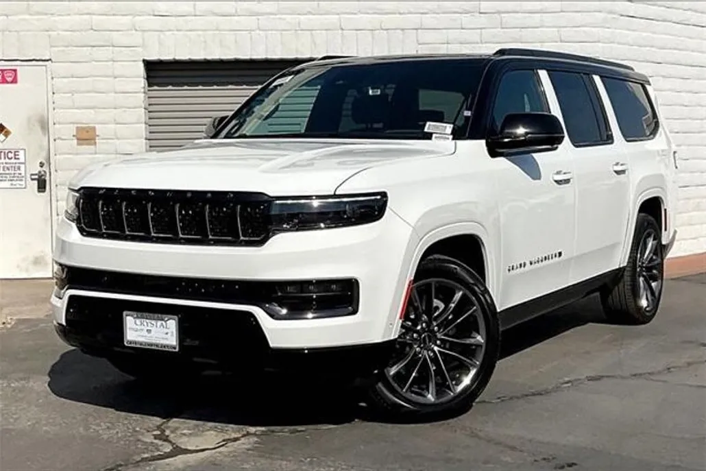 2024 Jeep Grand Wagoneer L photo 1
