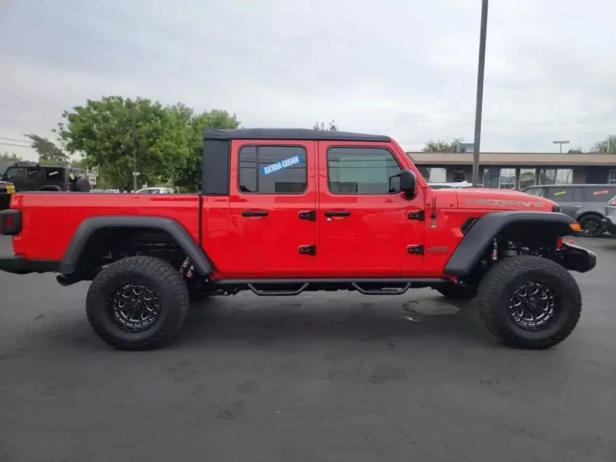 2021 Jeep Gladiator Mojave photo 2