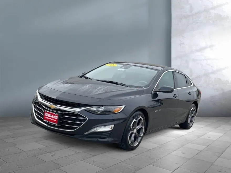 2023 Chevrolet Malibu 1LT photo 1