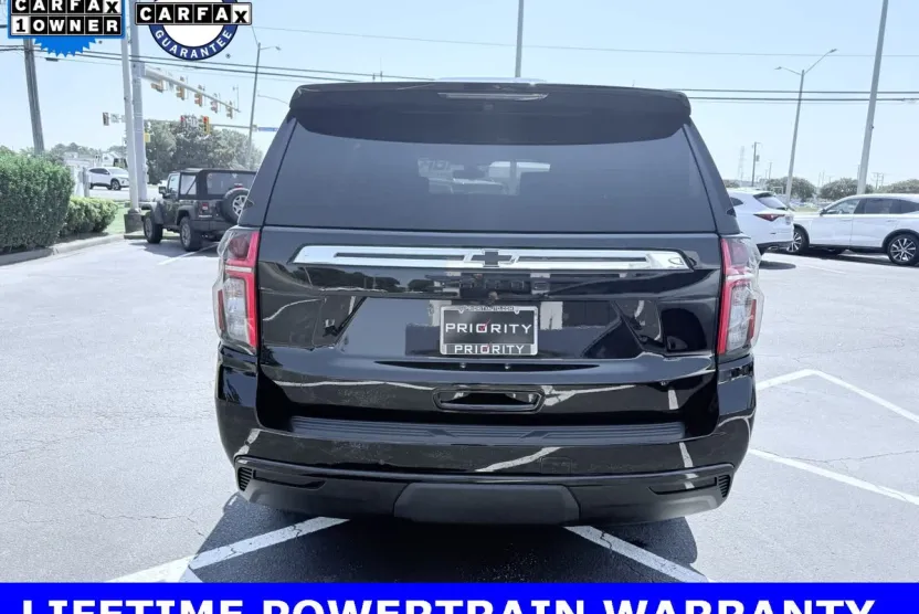 2022 Chevrolet Tahoe LT photo 1